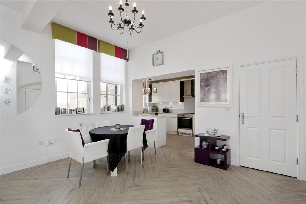 Additional image 4 of 3 bed flat for saleChapel Drive, Dartford DA2
