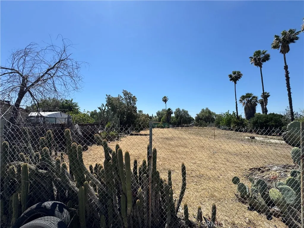 Grant, Moreno Valley, CA 92551 photo 5