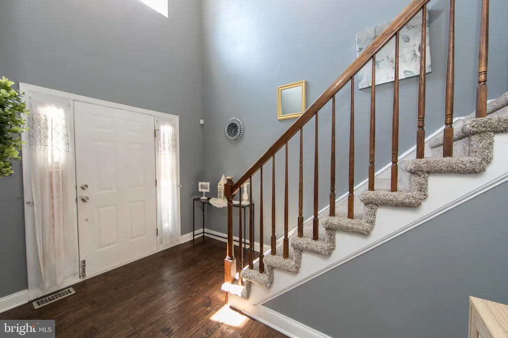 53 Glacier Drive, Berlin, NJ 08009 photo 5