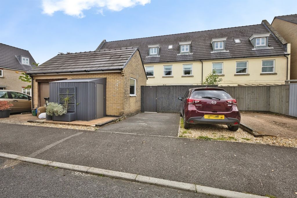 Additional image 10 of 5 bed terraced house for saleOak Drive, Crewkerne TA18