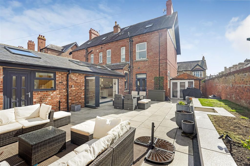 Additional image 24 of 6 bed town house for saleUplands Road, Darlington DL3