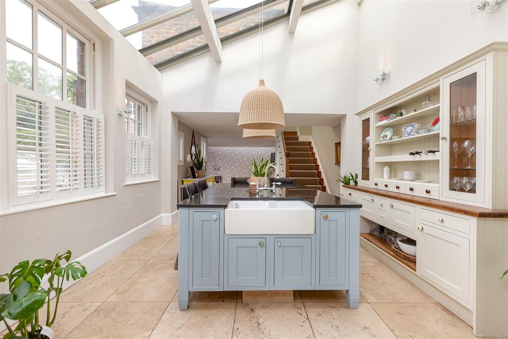 Additional image 4 of 6 bed property for saleConiscliffe Road, Darlington DL3