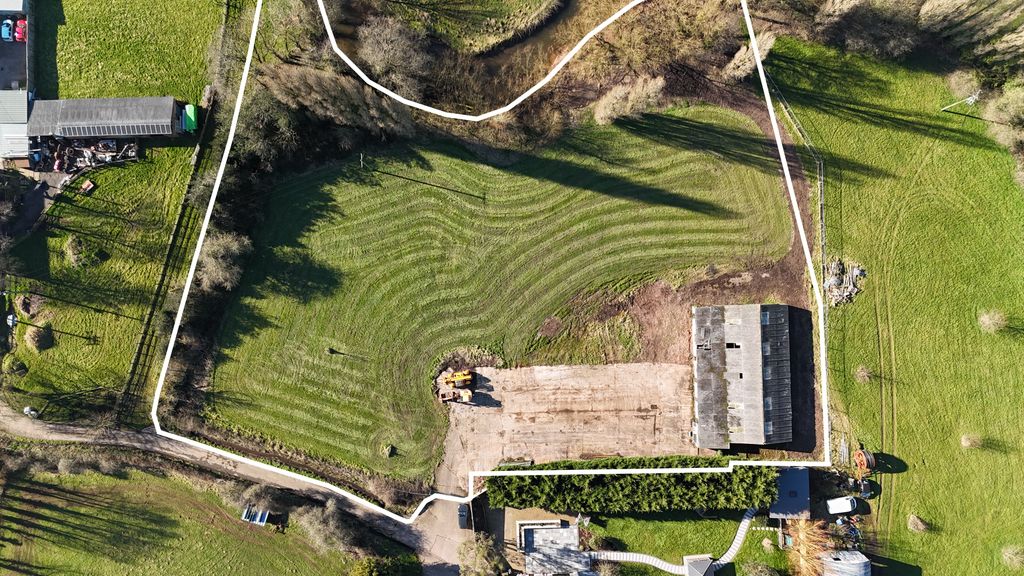 Land for saleCullompton EX15 photo 3