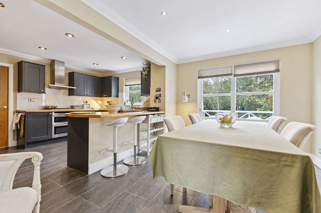 Additional image 4 of 4 bed detached house for saleCarrington Terrace, Crieff PH7