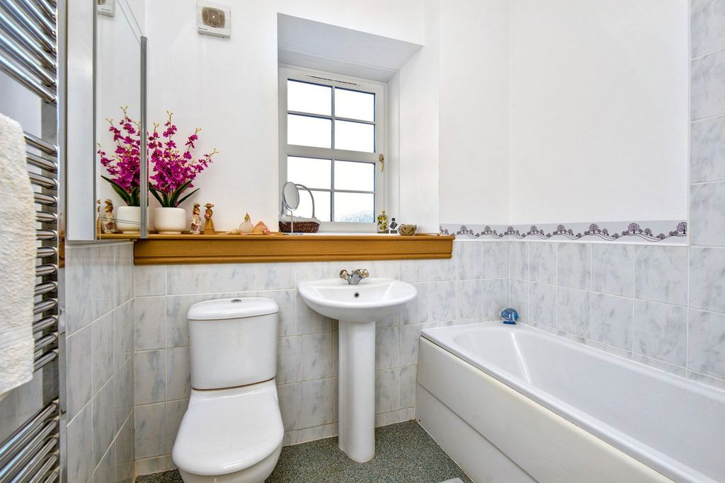 Additional image 8 of 2 bed flat for saleWemysshall Road, Ceres, Cupar KY15