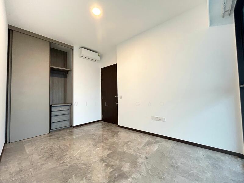 1 Pearl Bank photo 2