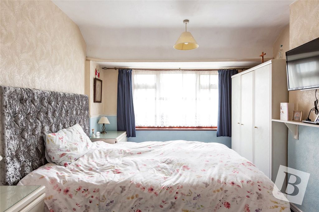 Additional image 20 of 5 bed end terrace house for saleSecond Avenue, Dagenham RM10