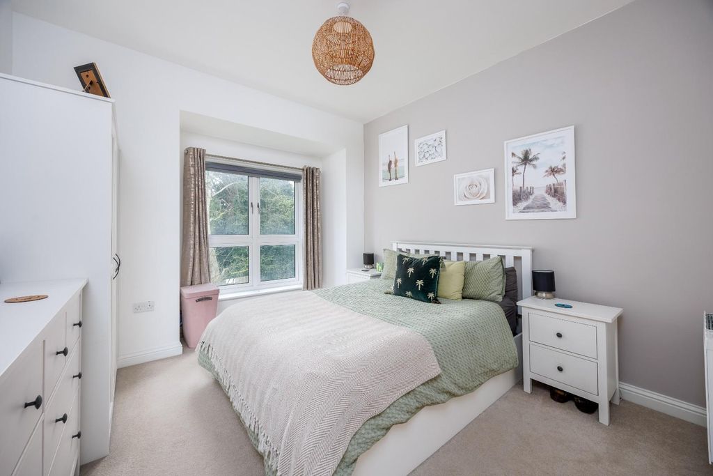 Additional image 8 of 2 bed flat for saleBailey Place, Crowborough TN6