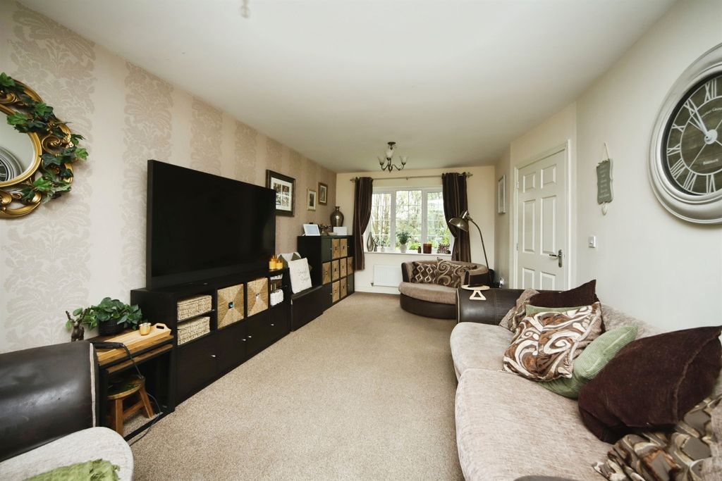 Additional image 2 of 4 bed detached house for saleKingswood Road, Crewkerne TA18