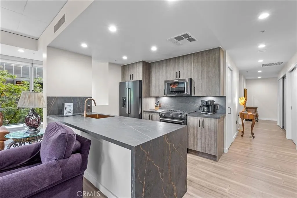 Additional image 55 of 1155 S Grand Ave Unit 426, Los Angeles, CA 90015