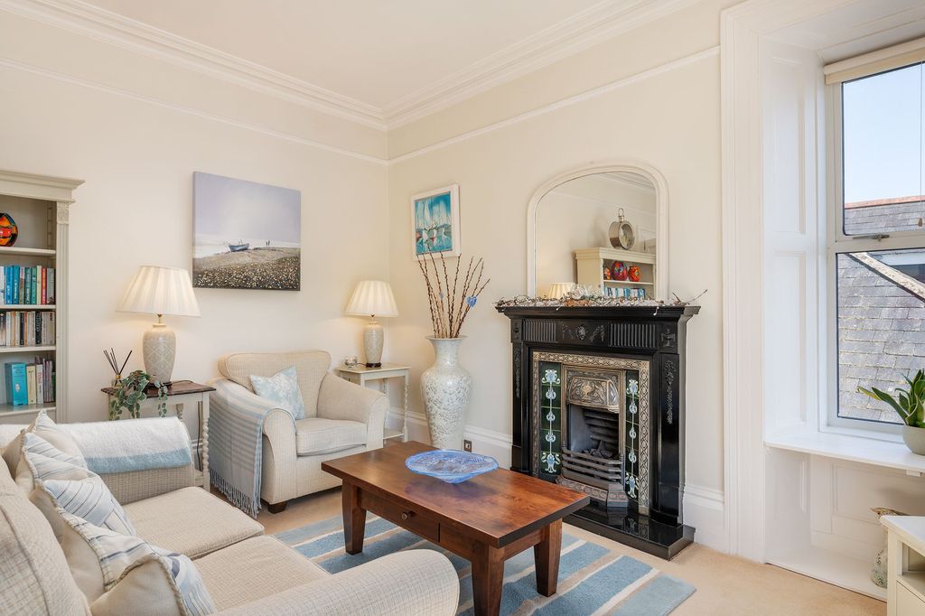 Additional image 2 of 2 bed flat for saleClarence Hill, Dartmouth, Devon TQ6