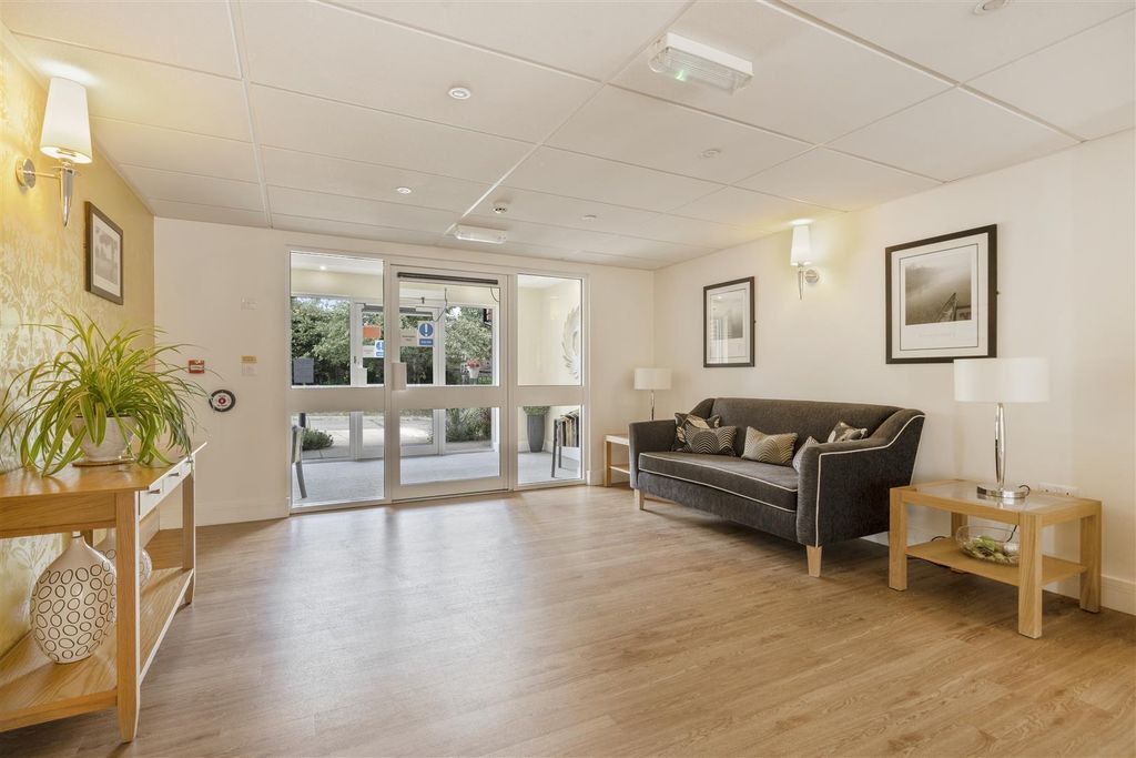 Additional image 17 of 2 bed flat for saleHolmes Place, Crowborough Hill, Crowborough TN6