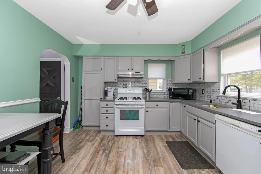 Additional image 12 of 332 S Fellowship Road, Maple Shade, NJ 08052