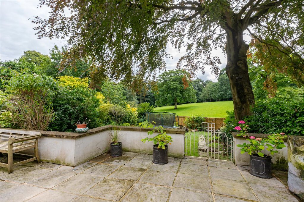 Additional image 9 of 6 bed property for saleConiscliffe Road, Darlington DL3