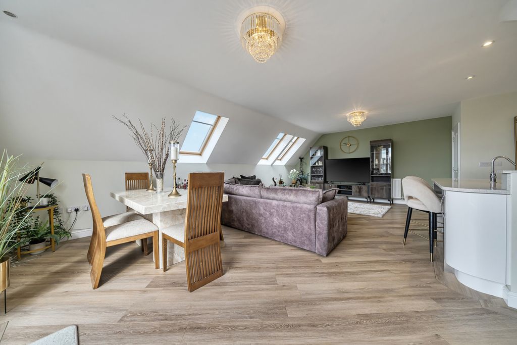 Additional image 16 of 3 bed flat for saleJepson Drive, Stone, Dartford DA2