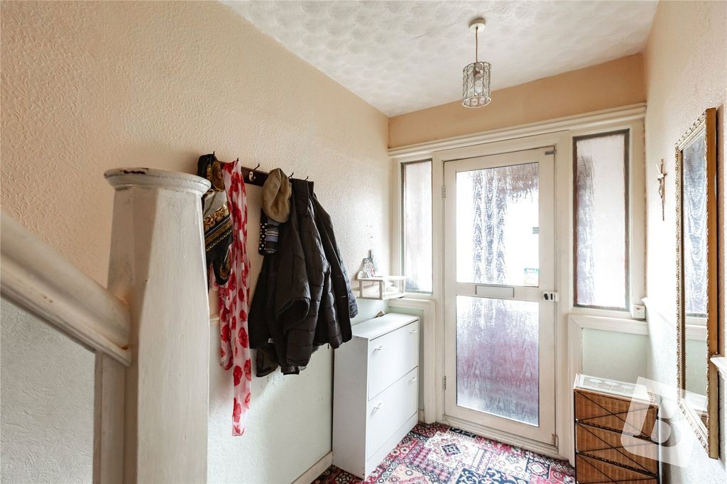 Additional image 11 of 5 bed end terrace house for saleSecond Avenue, Dagenham RM10