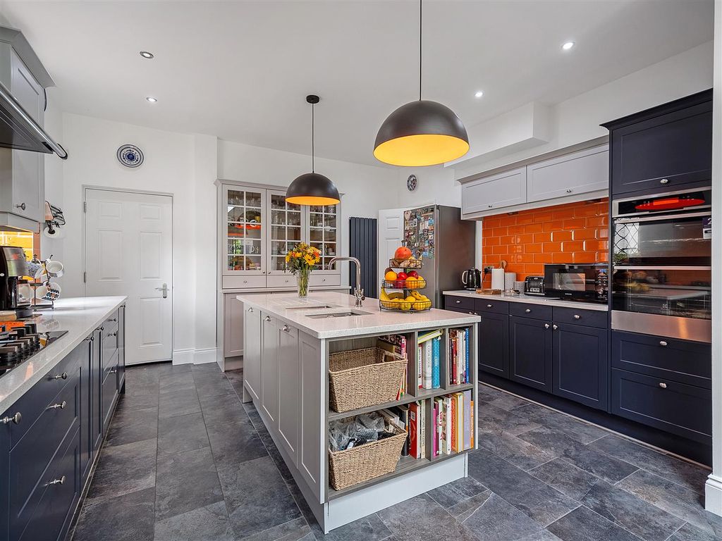 Additional image 10 of 6 bed detached house for saleOnslow Gardens, South Croydon CR2