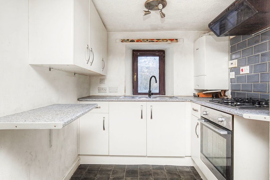 Additional image 7 of 2 bed flat for saleRailway Place, Cupar KY15