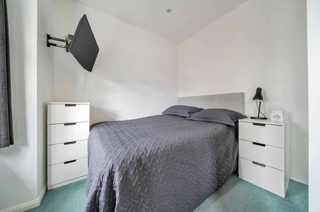 Additional image 20 of 7 bed detached house for saleShepherds Lane, Dartford DA1