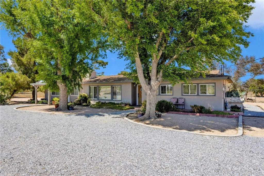 15884 El Centro Road, Hesperia, CA 92345 photo 3