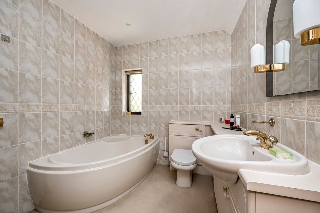 Additional image 9 of 4 bed detached house for saleHarlequin Lane, Crowborough TN6