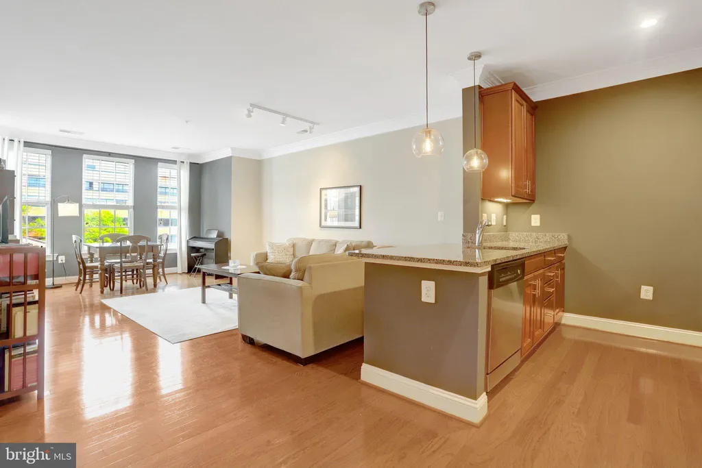 Additional image 4 of 1023 N Royal Street Unit 312, Alexandria, VA 22314