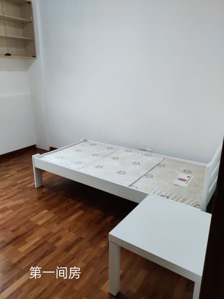 8 Boon Lay Drive photo 3