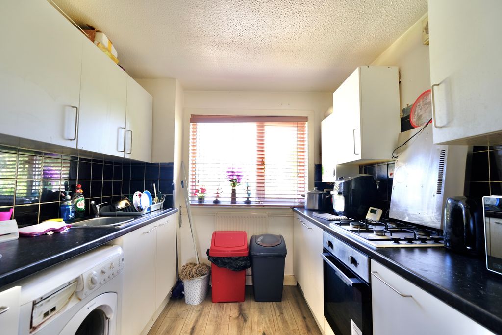 Additional image 4 of 1 bed flat for saleEdzell Row, Kilwinning KA13