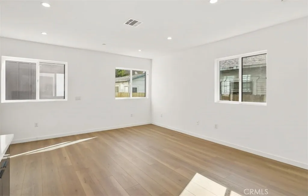 Additional image 51 of 1733 S New Hampshire Ave, Los Angeles, CA 90006