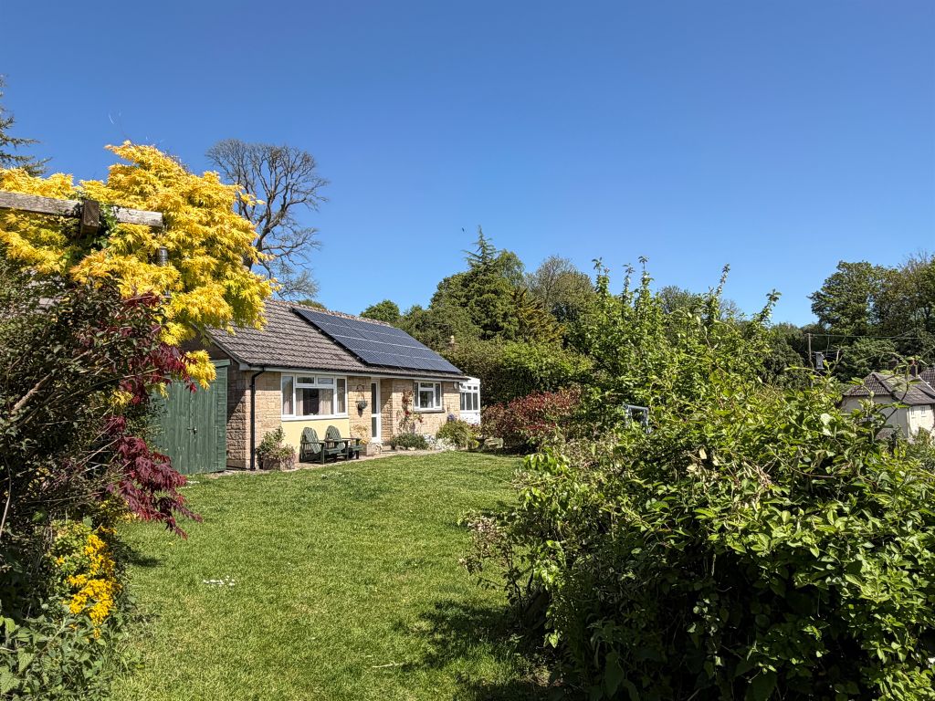 3 bed detached bungalow for saleBakers Dozen, Wayford, Crewkerne TA18