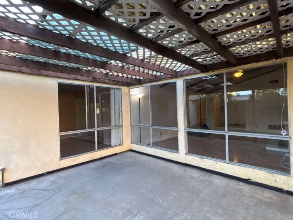 994 E Gladwick St, Carson, CA 90746