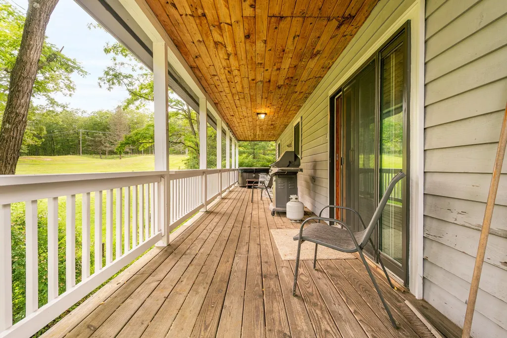 60 Barbara's Way, Mc Henry, MD 21541 photo 4