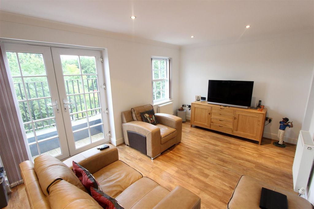 Additional image 4 of 2 bed flat for saleNorthumberland Street, Darlington DL3