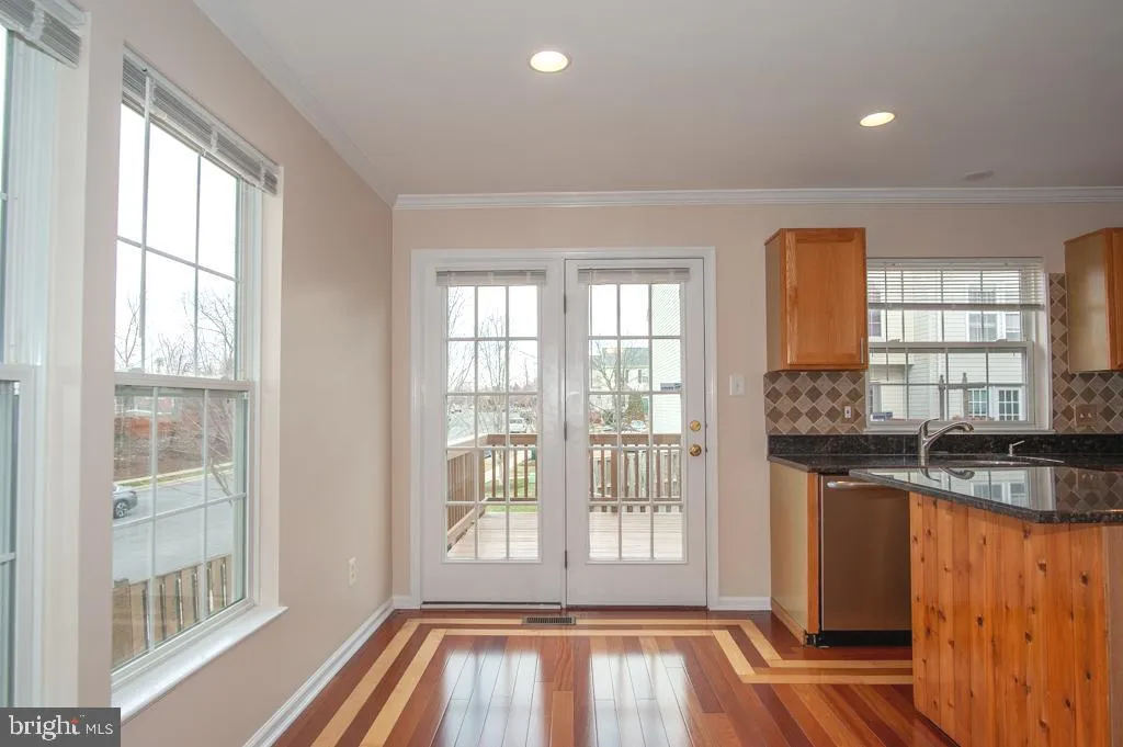 6380 Michael Robert Drive, Springfield, VA 22150 photo 5