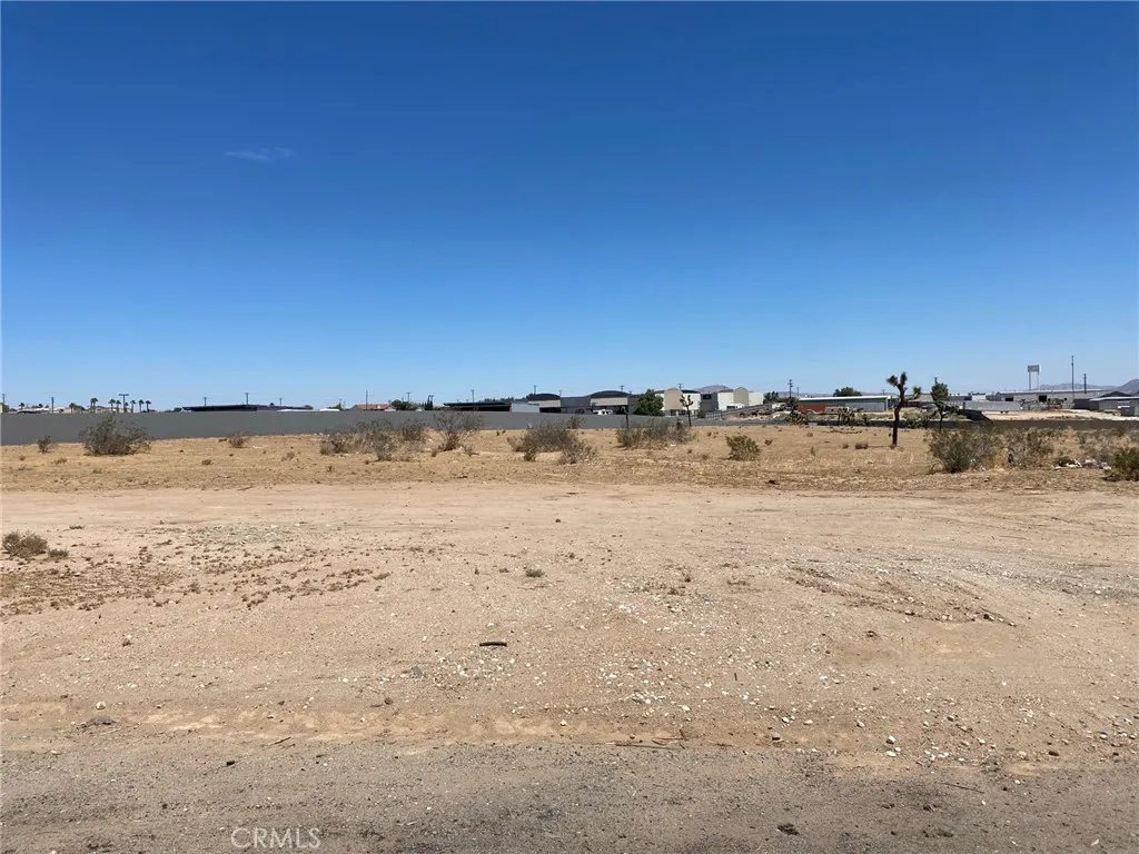 Mesa Street, Hesperia, CA 92345 photo 4