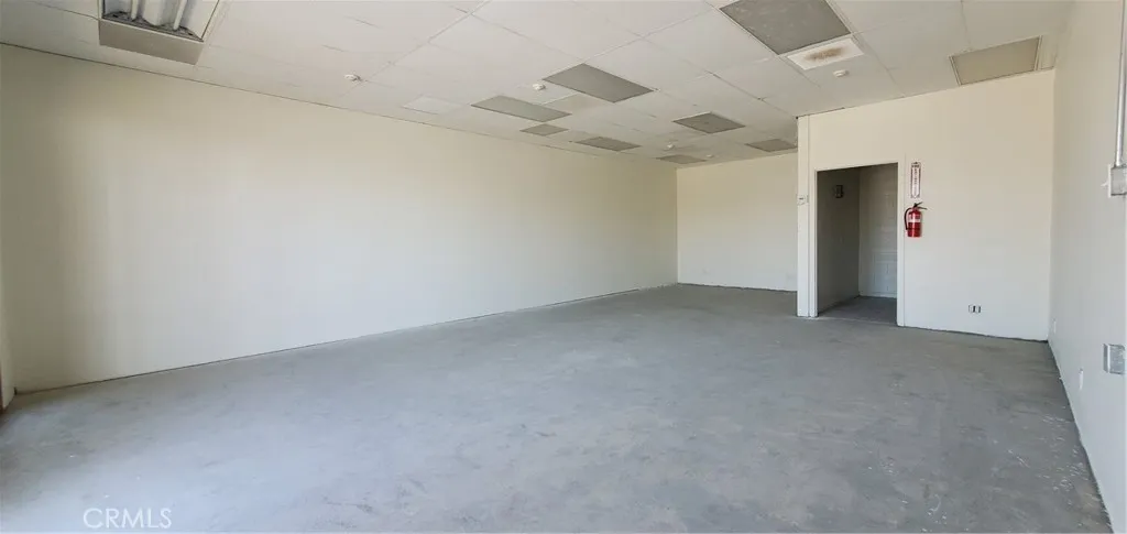 14895 Bear Valley Rd Unit B, Hesperia, CA 92345 photo 4