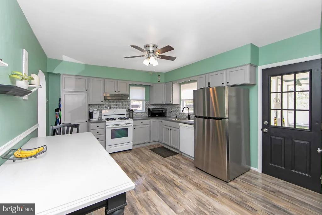 Additional image 13 of 332 S Fellowship Road, Maple Shade, NJ 08052