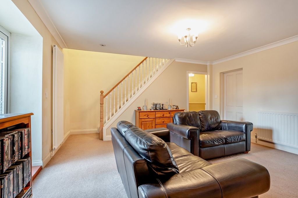 Additional image 4 of 5 bed terraced house for saleCommercial Street, Crook DL15