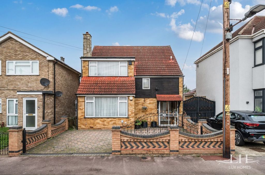 Additional image 2 of 3 bed detached house for saleAldborough Road, Dagenham RM10