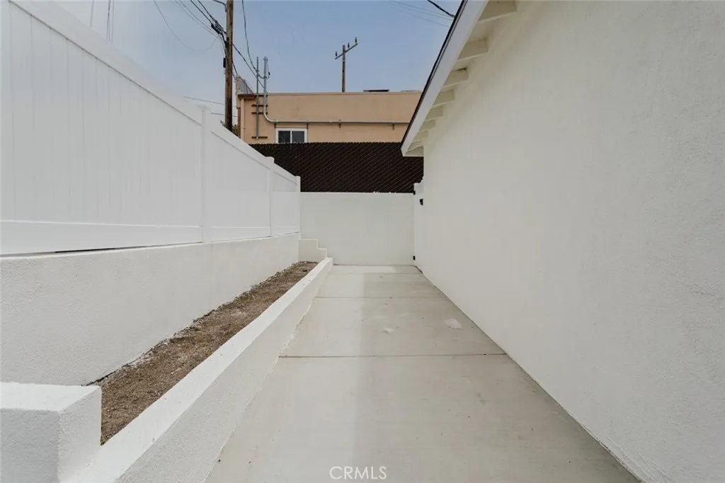 7730 Wyngate St, Tujunga, CA 91042 photo 4