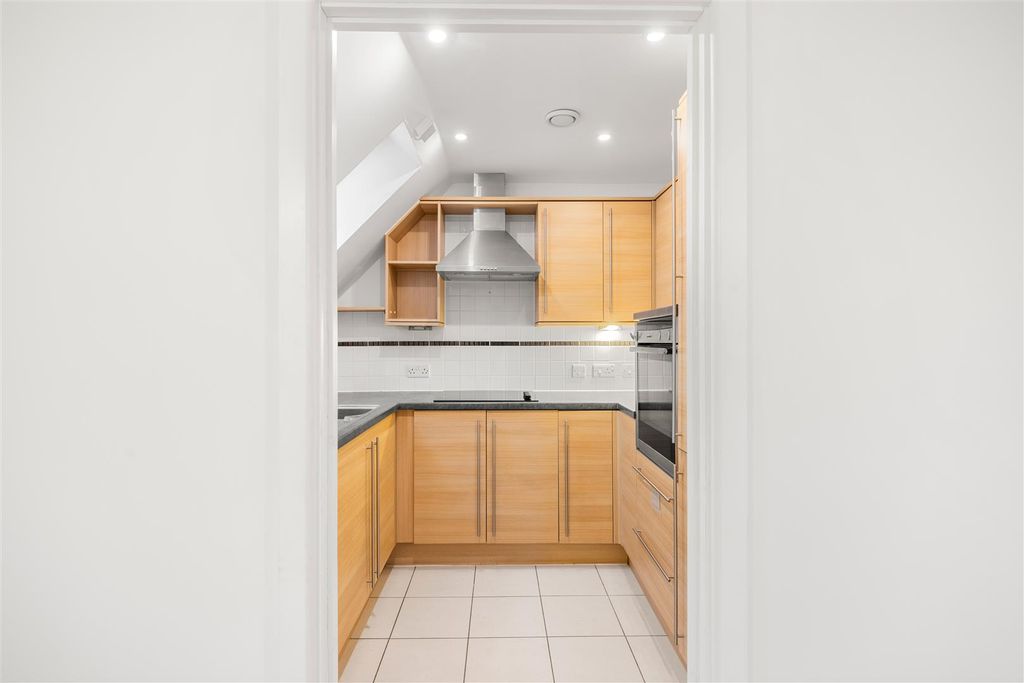 Additional image 7 of 1 bed flat for saleCrowborough Hill, Crowborough TN6