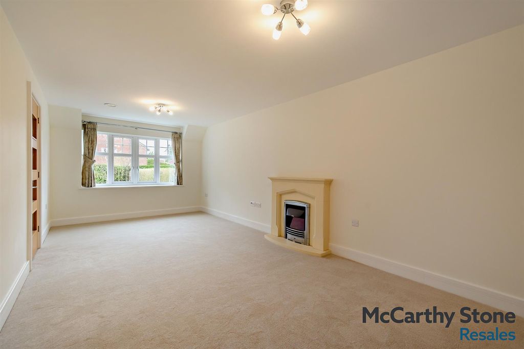 Additional image 2 of 1 bed flat for saleHolmes Place, Crowborough TN6