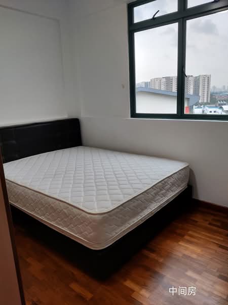 8 Boon Lay Drive photo 2