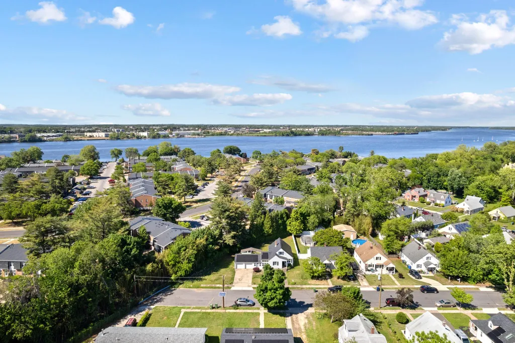 4 Virginia Avenue, Palmyra, NJ 08065