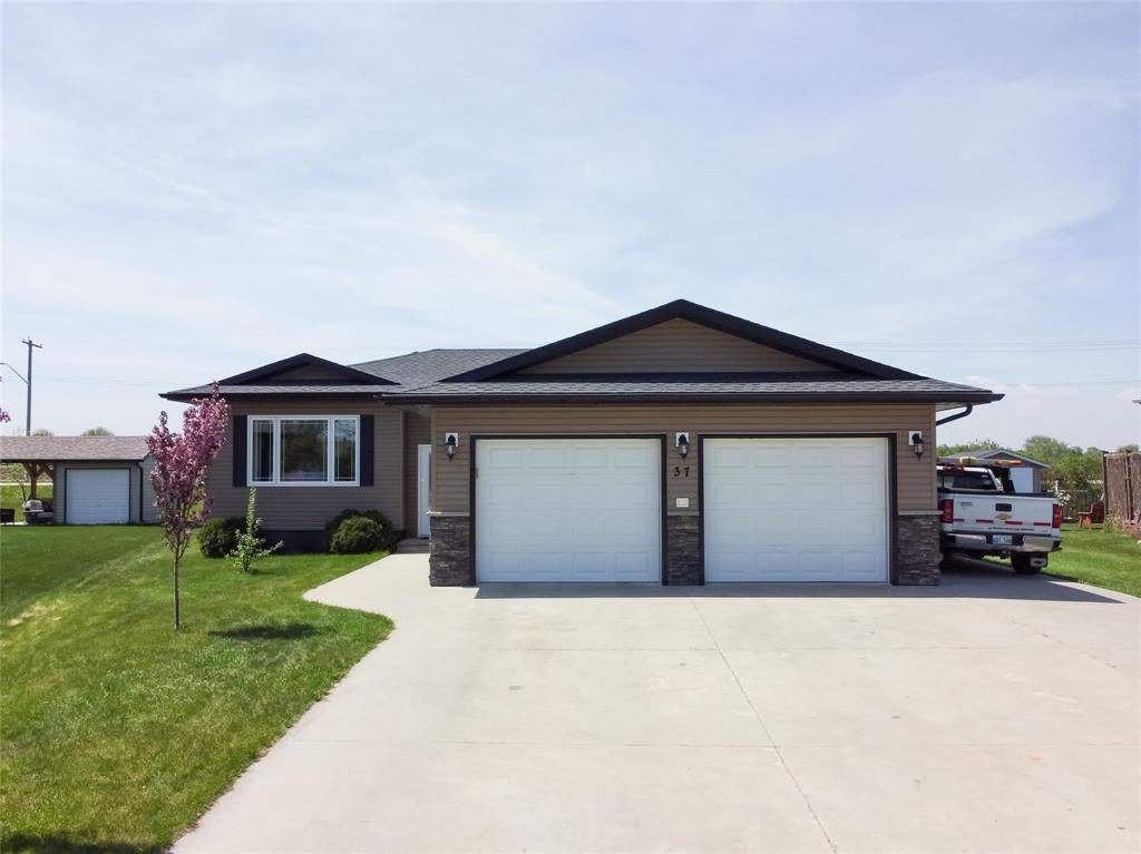 37 Barracuda Crescent