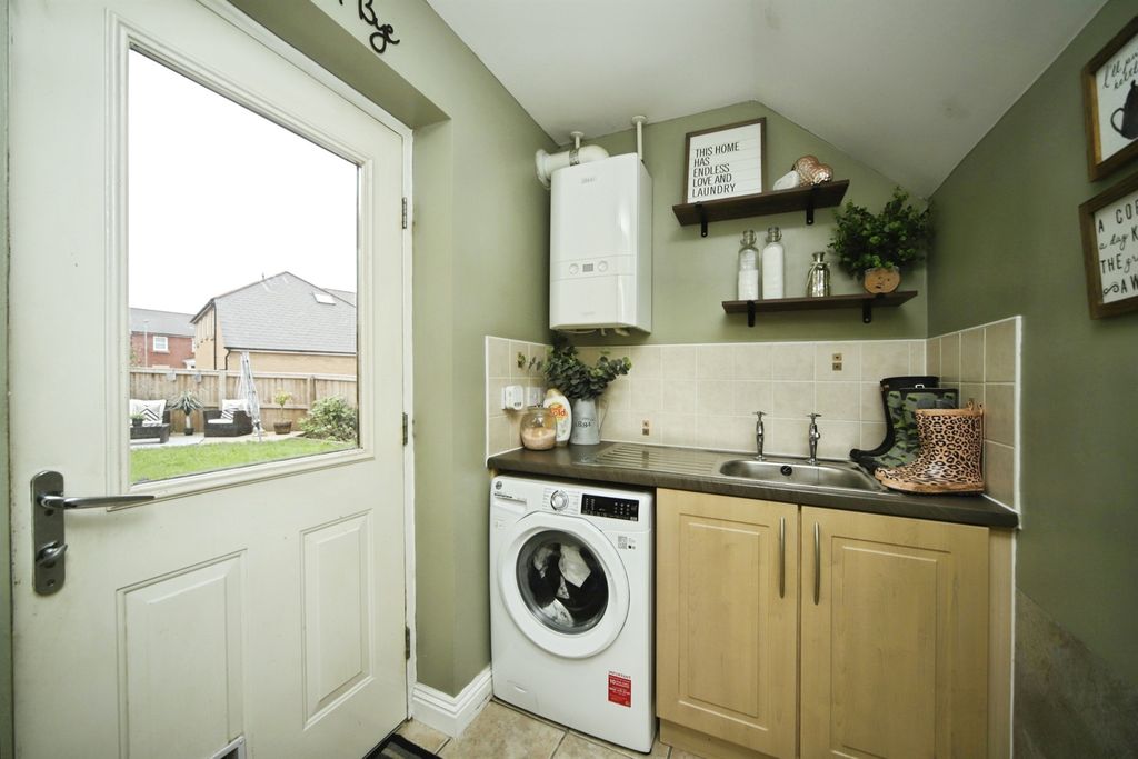 Additional image 8 of 4 bed detached house for saleKingswood Road, Crewkerne TA18