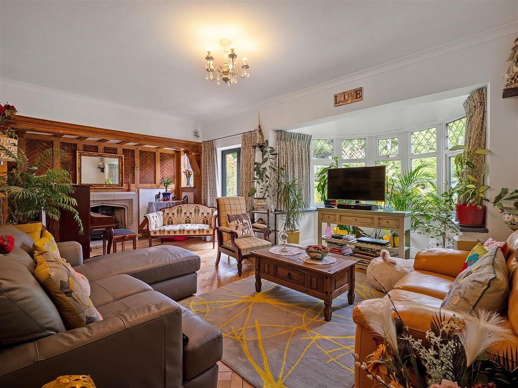 Additional image 2 of 6 bed detached house for saleOnslow Gardens, South Croydon CR2