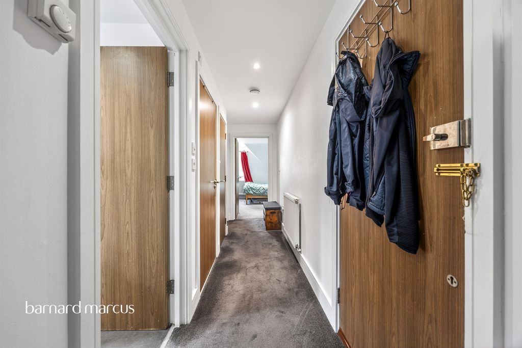 Additional image 10 of 2 bed flat for saleKendra Hall Road, South Croydon CR2