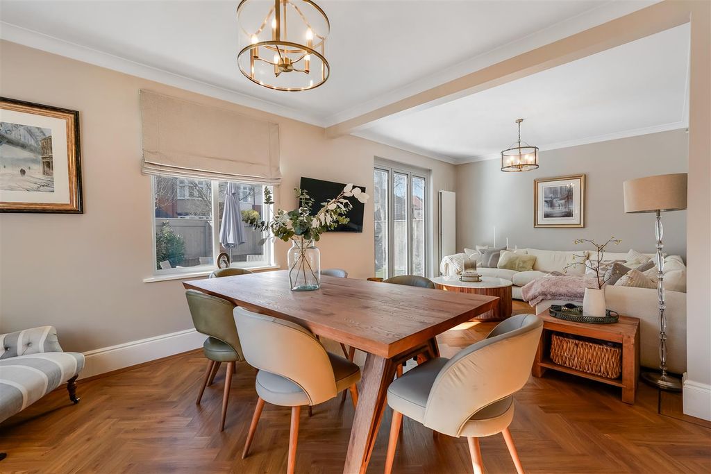 Additional image 25 of 5 bed detached house for salePierremont Gardens, Darlington DL3