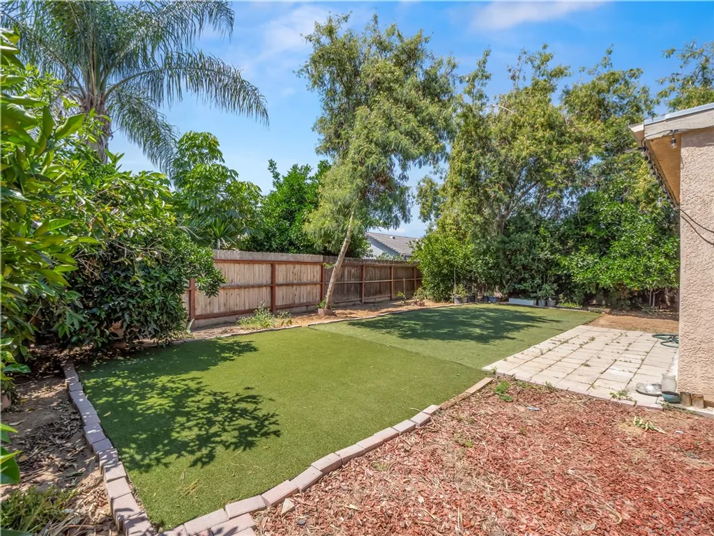 6249 W Dovewood Ln, Fresno, CA 93723